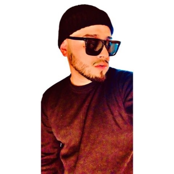 Profile Picture of Jose Silvar (@josesilvar) on Poshmark