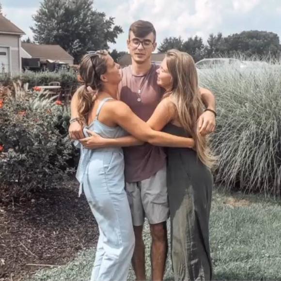 Profile Picture of Matt Ochmanowicz (@mattocho8) on Poshmark