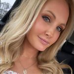 Profile Picture of Jennifer Harris (@jenncharris) on Instagram