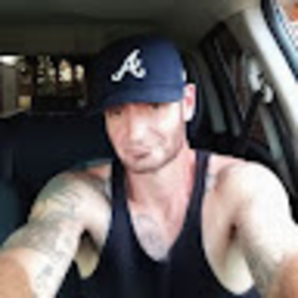 Profile Picture of Sean Cochran (@seancochran613) on Poshmark