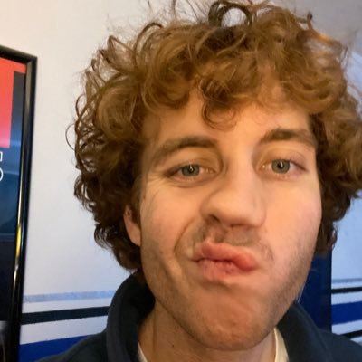 Profile Picture of Thomas The Tweet Engine (@Thomas_Simmons_) on Twitter