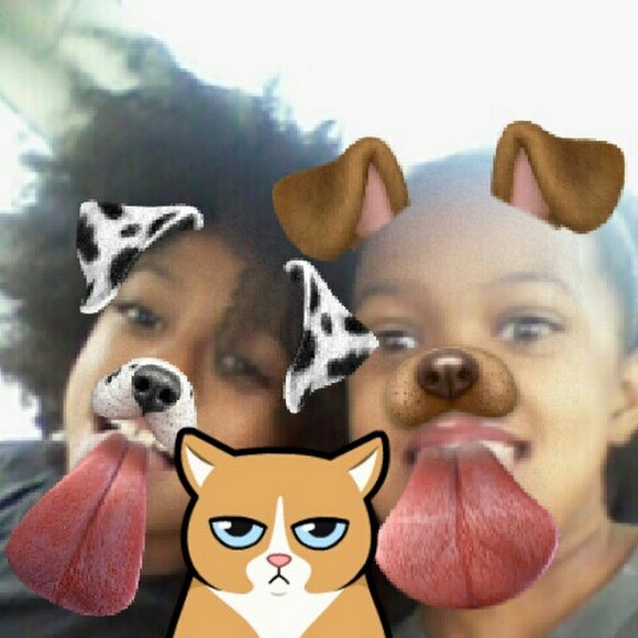 Profile Picture of Dominique Pouncy (@dominiquepouncy) on Poshmark