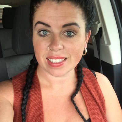 Profile Picture of Christine McKenna (@MsMC_Kenna) on Twitter