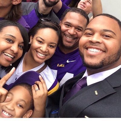 Profile Picture of Vadal Alexander (@v_alex74) on Twitter