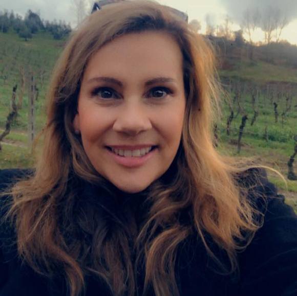 Profile Picture of Beth Frazier-peterson (@sk8mom1) on Poshmark