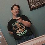 Profile Picture of Em 🌻 (@l.ecrivain) on Instagram