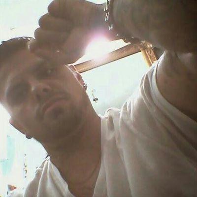 Profile Picture of Aaron Flett (@ef1093b56ba2478) on Twitter