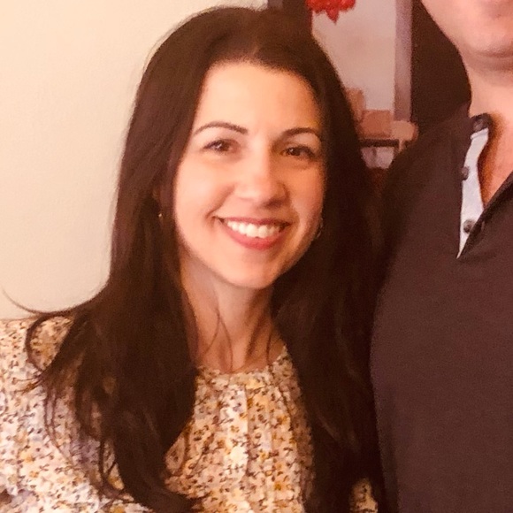 Profile Picture of Lisa Lauria kopp (@lili43082) on Poshmark