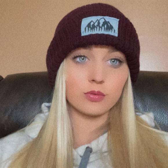 Profile Picture of Michelina Mccardle (@mccardlem) on Poshmark