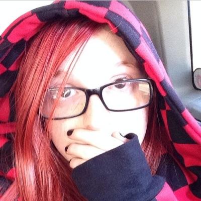 Profile Picture of Kelly McNicholas (@XxDeadSetxX) on Twitter