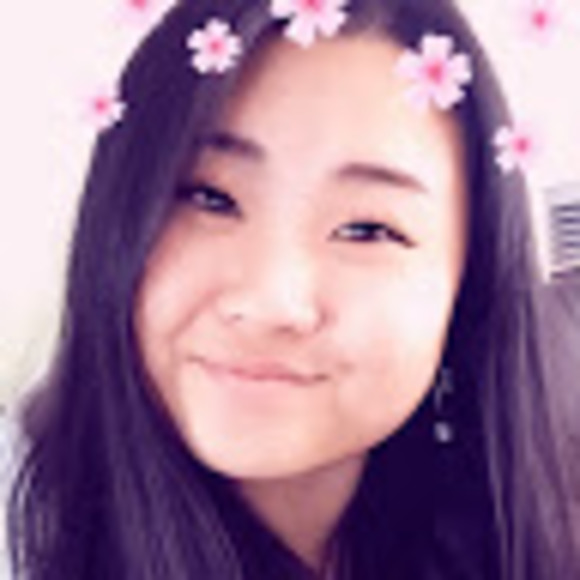 Profile Picture of Amy Kong (@amykong2013) on Poshmark