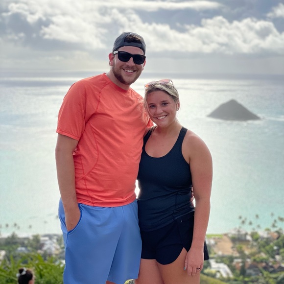 Profile Picture of Ashlee Wardley (@ashleewardley) on Poshmark