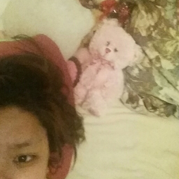 Profile Picture of Abigail Pallones (@abigailove12) on Poshmark