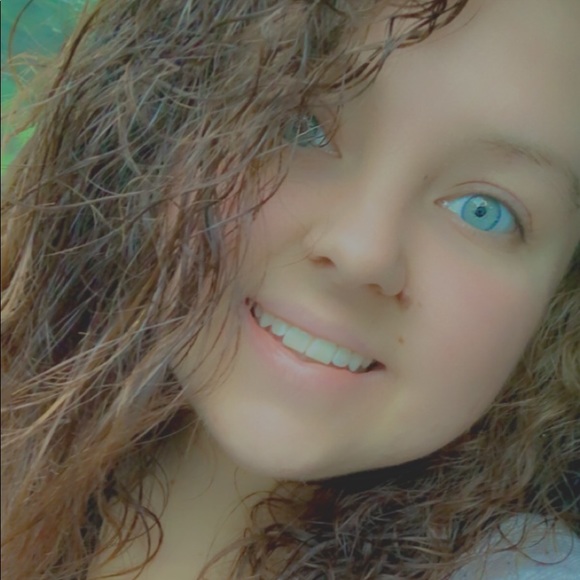 Profile Picture of Corey Riggins (@crigs107) on Poshmark