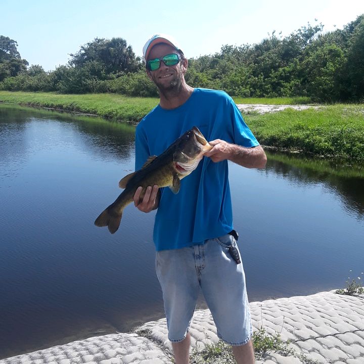 Profile Picture of Randy Vanatta Jr. (@dizzle15) on Tiktok