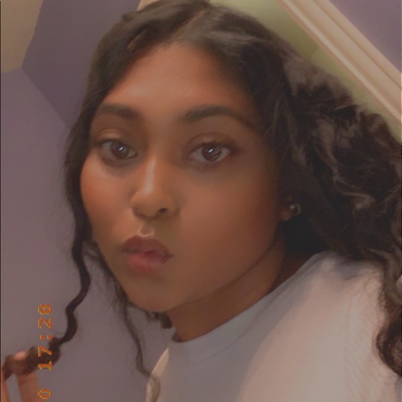 Profile Picture of Maya Kumar (@mayanatasha) on Poshmark