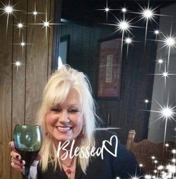 Profile Picture of Donna gail Butler (@gailruth6) on Poshmark