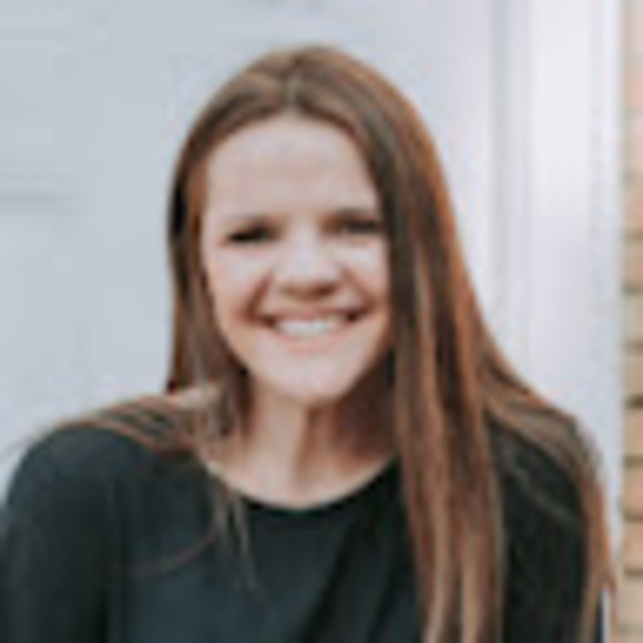 Profile Picture of Katelyn Gillis (@katelyngilli371) on Poshmark