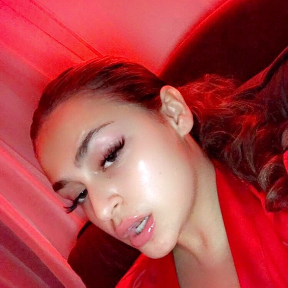 Profile Picture of Tala Nabhani (@talanab04) on Poshmark