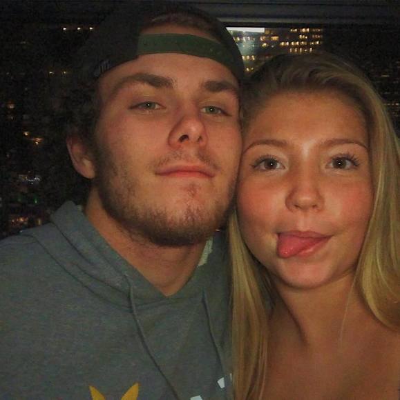 Sam Seleski - Poshmark Profile Picture of Sam Seleski (@sammyseleski) on Poshmark