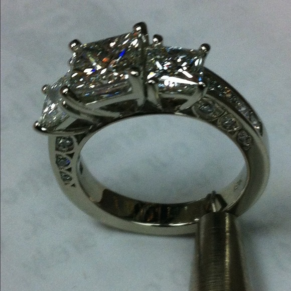 Profile Picture of Michael Rayburn (@twistedjeweler) on Poshmark