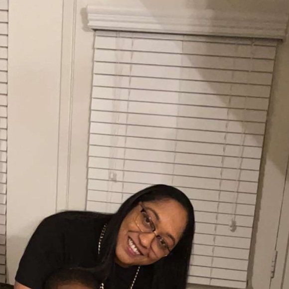 Profile Picture of Shantalay Larcus (@slarcus) on Poshmark