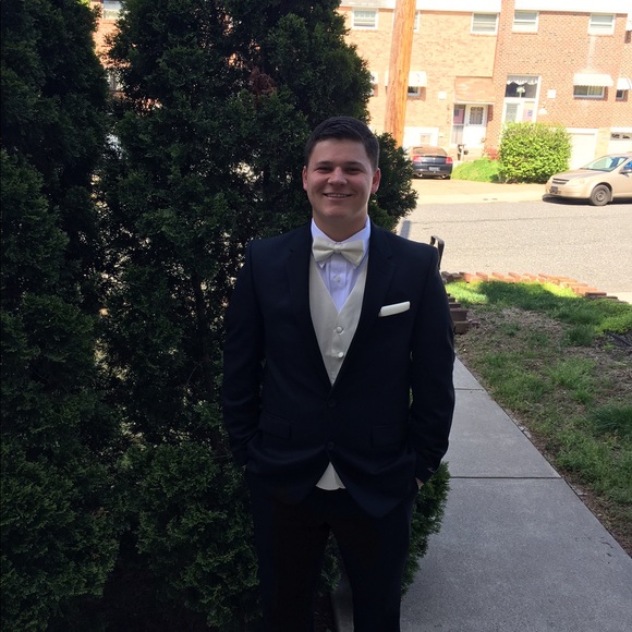 Profile Picture of Tyler Hancock (@tylerh215) on Poshmark