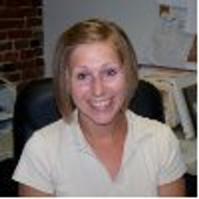 Profile Picture of Chrissy Holt (@chrissyholt) on Twitter