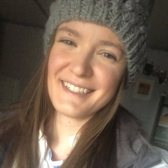 Profile Picture of Erica Biddle (@ericabiddle520) on Poshmark
