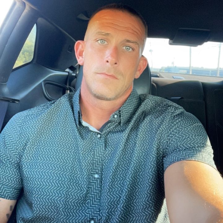 Profile Picture of Darrell Maupin (@kingofconcrete82) on Tiktok