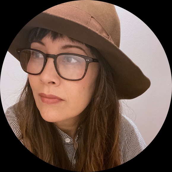 Profile Picture of Lisa Lisa (@0lisa0) on Poshmark