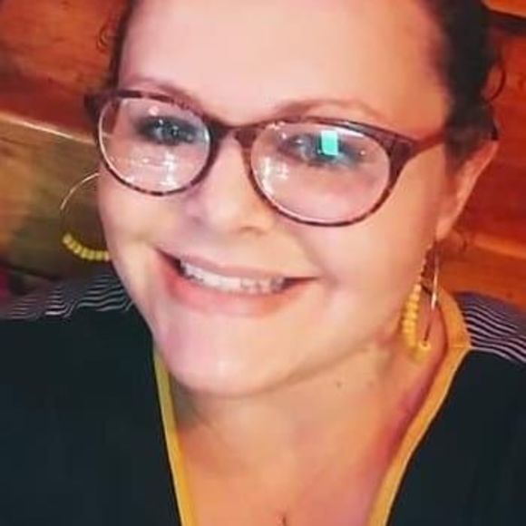 Profile Picture of Kelly Mccamon (@kellymccamon) on Poshmark