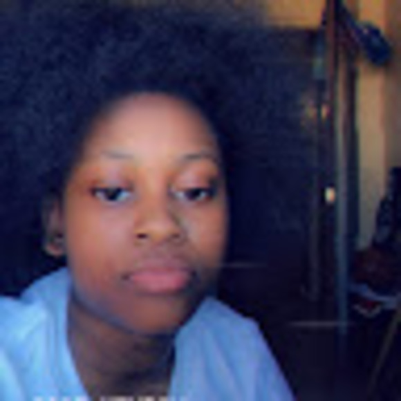 Profile Picture of Aisha Stevens (@aisha_stevens) on Poshmark