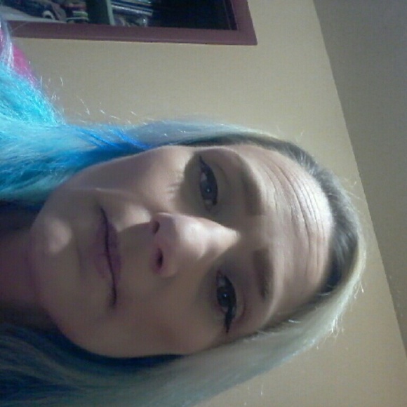 Profile Picture of Devon Alvarez (@dloks79) on Poshmark