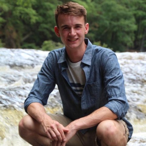 Profile Picture of Sean Sardeson (@seansardeson) on Poshmark