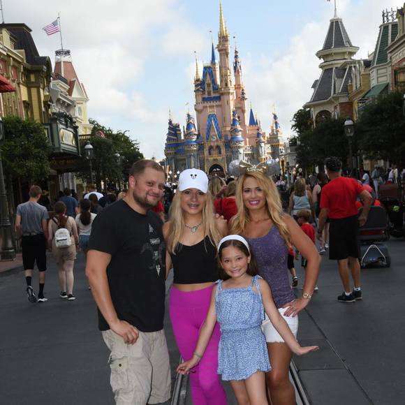 Profile Picture of Christy Santangelo (@pinkmomma84) on Poshmark