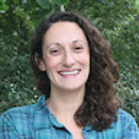 Profile Picture of Emily Cohen-shikora (@emilycsd) on Poshmark