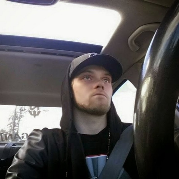 Profile Picture of Caleb Warner (@caleb_warner) on Poshmark