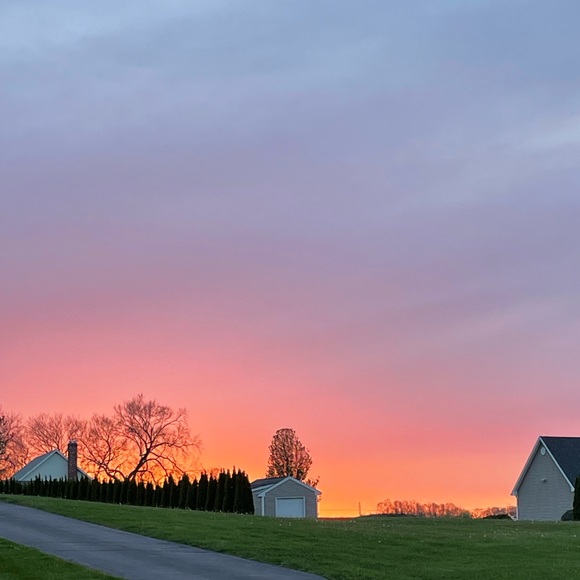 Profile Picture of Jillian Sweeney (@jillian_sweeney) on Poshmark