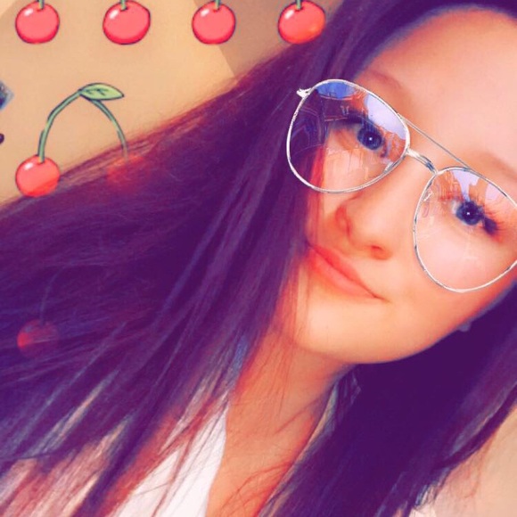 Profile Picture of Kasey Campbell (@kaseycampbell18) on Poshmark