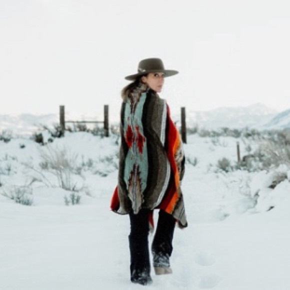 Profile Picture of Valeta Valeta (@thevaleta) on Poshmark