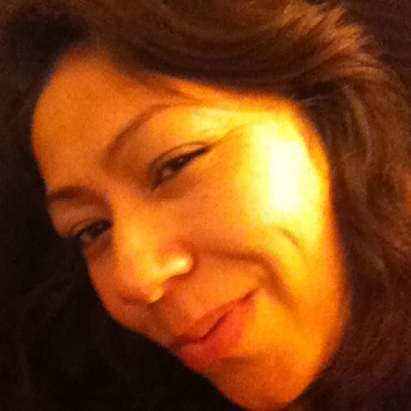 Profile Picture of Yesenia Salazar (@cecibel) on Poshmark