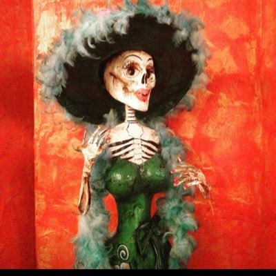 Profile Picture of Alexia Fernández Campbell (@AlexiaCampbell) on Twitter