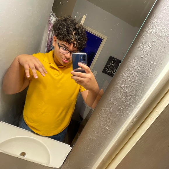 Bryan Sterling - Poshmark Profile Picture of Bryan Sterling (@sterlingbryan24) on Poshmark