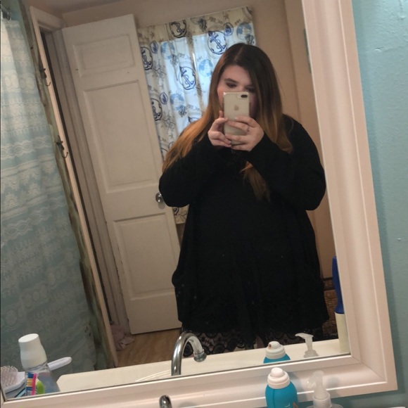 Profile Picture of Maddison Hernandez (@maddilove100) on Poshmark