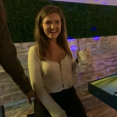 Profile Picture of Holly (@_hollyyoung) on Twitter