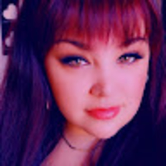 Summer Scott - Poshmark Profile Picture of Summer Scott (@honeygirl0707) on Poshmark