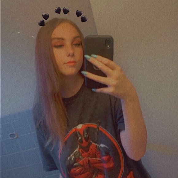 Profile Picture of Lily Vandenbroek (@duhitxlily) on Poshmark