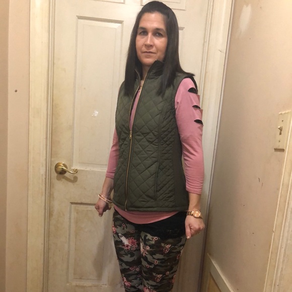 Profile Picture of Christina Perkinson (@cperkwife14) on Poshmark