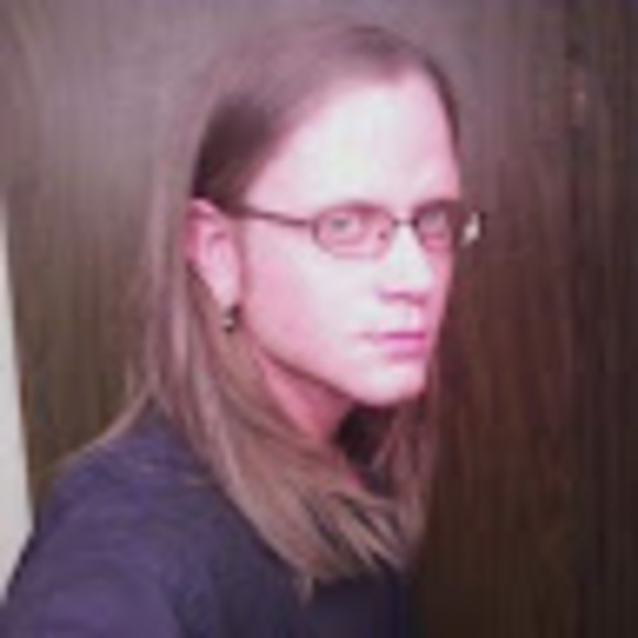 Profile Picture of Tim Gray (@garth0013) on Poshmark